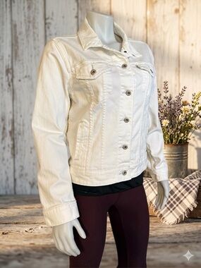 Levi’s Women’s Classic White Trucker Denim Jacket Size XL